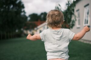 Wachstumsschmerzen bei Kindern: das können Eltern tun